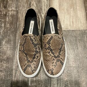 Steve Madden Brown Snake Print Women’s Slip-On Shoes Size 9